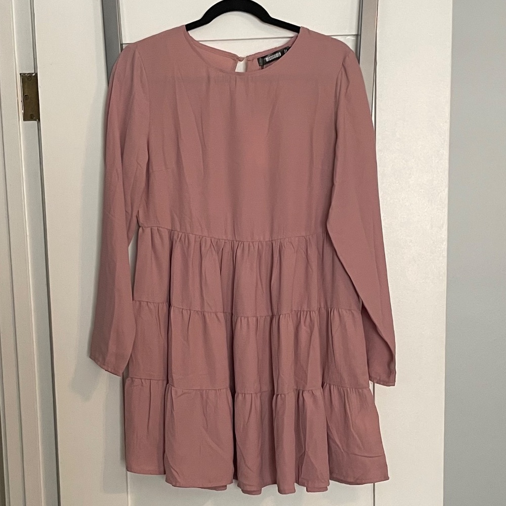 NWT MISSGUIDED TIER SMOCK RUFFLE BLUSH SUMMER DRESS